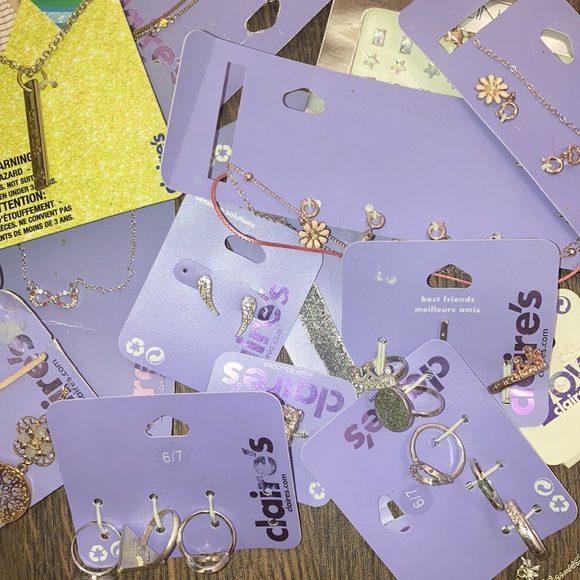 New Claire’s Jewelry Lot - Picture 2 of 10